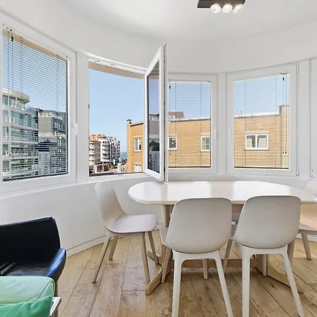 Apartment 'seabase' In Sint-idesbald Nabij De Zee *